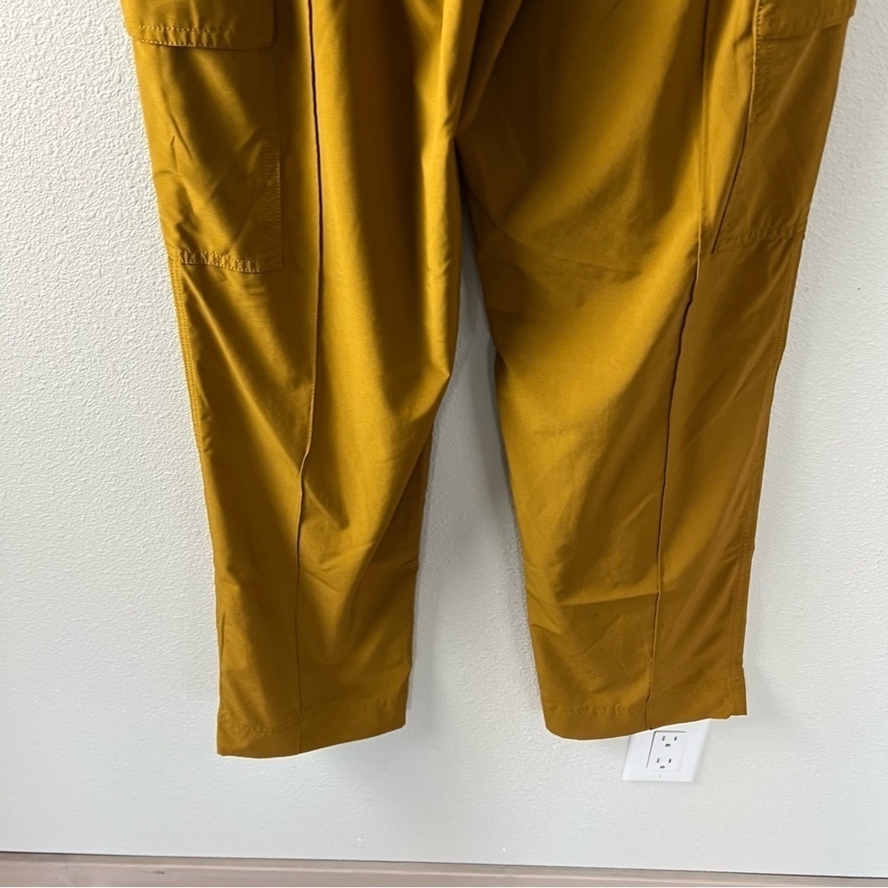 NWOT Athleta Vienna Cargo Pant Brass Yellow Active Outdoor Casual Women’s 4 - Picture 10 of 12